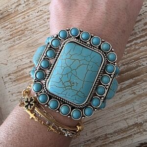 🩵Turquoise Statement Bracelet